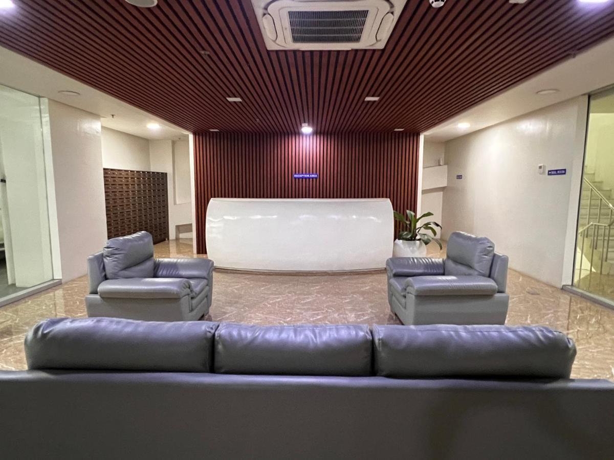 Hola! Condotel @ Inspiria Davao Экстерьер фото