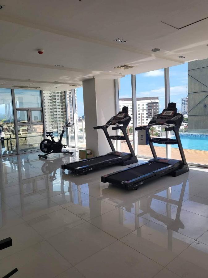 Hola! Condotel @ Inspiria Davao Экстерьер фото